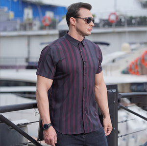 เสื้อเชิ้ตแขนสั้นลำลองผู้ชายมาใหม่สำหรับฤดูร้อน คอตั้ง พิมพ์ลายโลโก้ด้วยเทคนิคซิลค์สกรีน ผ้าถักโพลีเอสเตอร์/คอตตอน - Product Image 2