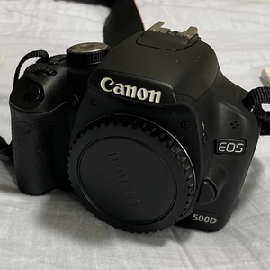 กล้อง <span class=keywords><strong>Canon</strong></span> <span class=keywords><strong>EOS</strong></span> <span class=keywords><strong>500D</strong></span> Rebel T1i มิเรอร์เลส จอ LCD 3.0 นิ้ว 15.1 ล้านพิกเซล เซ็นเซอร์ APS-C CMOS วิดีโอ Full HD แบตเตอรี่ลิเธียม รองรับ SD Card กล้องราคาประหยัด - Product Image 1