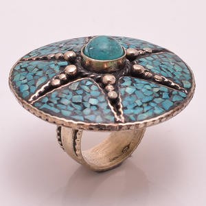 Bagues tibétaines en corail turquoise bijoux faits à la main vente en gros de bijoux de mode femmes et filles fournisseurs de bagues de bijoux de mode - Product Image 3