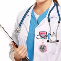 Montre de poche rétractable avec clip de suspension, motif infirmière/médecin, dessin animé mignon et brillant, fournitures médicales pour hôpital