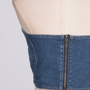 Nouveau débardeur court en <span class=keywords><strong>jean</strong></span> sexy et tendance pour <span class=keywords><strong>femme</strong></span>, style streetwear, avec fermeture éclair, dos nu et <span class=keywords><strong>sans</strong></span> manches, idéal pour l'été - Product Image 6