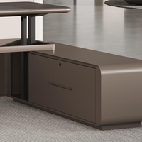 Bureau de direction électrique de luxe en forme de L, avec double moteur de levage, tiroirs verrouillables et prise internationale pour une suite complète