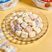 Kleurrijke gevriesdroogde yoghurtblokjes - natuurlijke fruit- en yoghurtsnacks voor kinderen |   Private Label OEM/ODM |   Bulkverpakkingen voor fabrieken