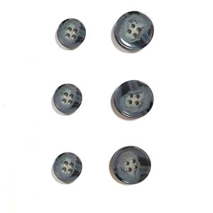 Bottoni in Urea a Quattro Fori di Alta Qualità, Lussuosi e alla Moda con Logo Personalizzato per Abbigliamento e Cappotti - Product Image 3