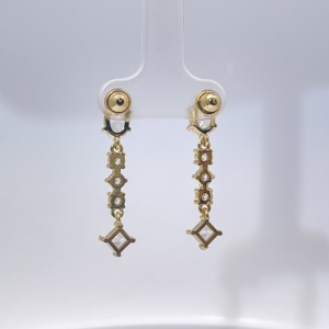 ต่างหูจี้ทรงรี สี่เหลี่ยม ประดับเพชรซิคอนสีขาว พร้อมพู่ห้อย ดีไซน์คลาสสิกและทันสมัย ชุบทองบนทองเหลือง จากเทียนหยู เจ็มส์ - Product Image 5