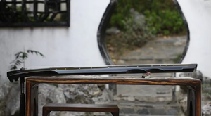 Guqin de Madera de Abeto Antigua de Alta Calidad, Tono Puro sin Pintura, Sonido Suave y Potente - Product Image 4