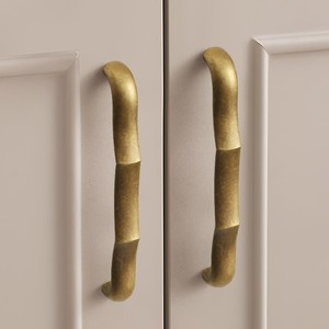 Nuovo Design Retrò: <span class=keywords><strong>Maniglie</strong></span> <span class=keywords><strong>per</strong></span> <span class=keywords><strong>Mobili</strong></span> in Bambù Cinese, Accessori <span class=keywords><strong>per</strong></span> Cucina, <span class=keywords><strong>Maniglie</strong></span> <span class=keywords><strong>per</strong></span> Armadietti in Ottone Massiccio Finitura Bronzo Anticato - Product Image 3