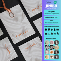 Étiquettes suspendues personnalisées en papier laminé imprimées UV écologiques pour vêtements, chaussures, sacs, jouets – Conception gratuite – Mettez en valeur la grandeur de votre marque