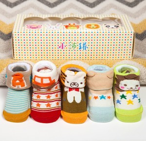 Scatole 2022 divertenti calzini colorati pavimento antiscivolo bambola Set regalo per le ragazze - Product Image 4