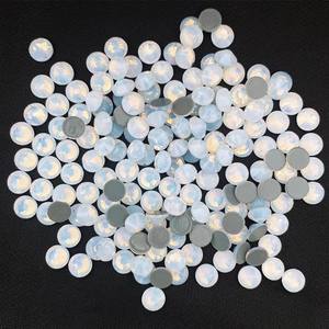 Heißfixierbare weiße Opalglassteine SS4-SS30, Hotfix-Kristall-Strasssteine für Kleidungsapplikationen - Product Image 2