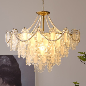Lampadario Francese a Spettro Completo, Moderno e Semplice, Popolare con Cristalli e Perle, Illuminazione Romantica e Calda per Soggiorno - Product Image 1