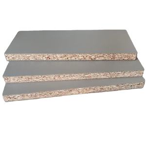 แผ่นไม้อัดปาร์ติเคิลบอร์ด 4x8 ฟุต ความหนาตามสั่ง เคลือบเมลามีนสีขาว ความหนาแน่นสูง สำหรับเฟอร์นิเจอร์ห้องครัวและห้องนอน - Product Image 1