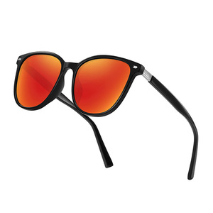 Lunettes de soleil polarisées carrées surdimensionnées UV400 pour hommes et femmes, avec logo personnalisé, style sport et conduite, collection 2026 - Product Image 4
