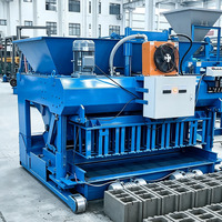 Machine hydraulique de fabrication de briques en argile, de pavés autobloquants et de blocs de béton