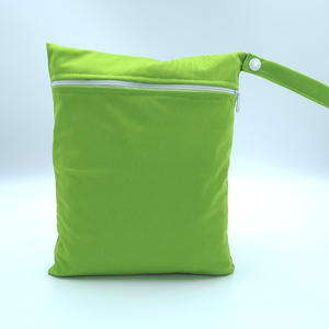 Sac à couches à poche unique avec film imperméable 20*25 cm, trousse de maquillage portable, sac de plage uni - Product Image 2