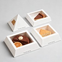 Boîte pyramide en papier Boîtes d'emballage à gâteaux pyramidales Boîte cadeau au design unique pour emballage de qualité alimentaire de biscuits au chocolat avec poignée