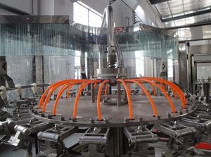 Máquina automática de llenado y tapado de botellas de plástico PET de 500 ml/línea de producción - Product Image 5