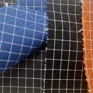 Tela compuesta de <span class=keywords><strong>Dynema</strong></span> mezclada X Gridstop de alta resistencia impermeable Ripstop teñido Ribstop 200D tela de nailon tela de tienda de equipaje - Product Image 1