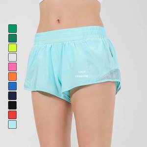 شورت رياضي نسائي مع طباعة دوبا سريعة الجفاف شعار مخصص جيوب خصر مرنة شورت شبكي سريع الجفاف - Product Image 1