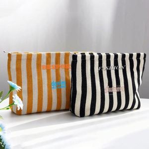 Women Personalized High Quality Cosmetic <b>Bags</b> Manufacturers Canvas Fashion Cosmetic Shopping <b>Bag</b> with Custom Printed Logo - Product Image 4