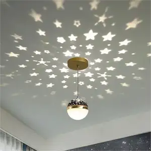 Yaratıcı romantik yıldızlı gökyüzü oturma odası koridor LED avize kişiselleştirilmiş demir parlak yatak kontrol odası kolye ışık