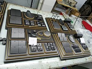 Luxury velvet necklace <b>jewelry</b> display portrait neck stand props Custom Material wooden display Design <b>Jewelry</b> Display Stand - Product Image 2