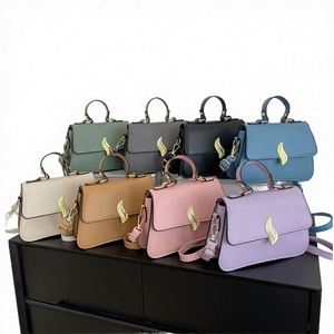 2025 Children's Fashion Vegetable Basket <b>Bag</b> Colorful <b>Plastic</b> Handmade Woven Shopping <b>Bag</b> Women's <b>Beach</b> Outdoor Handbag - Product Image 2