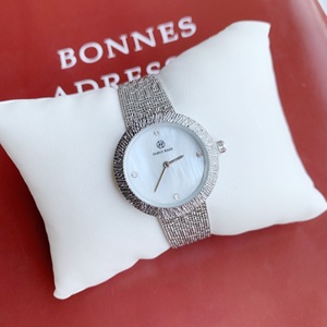 Nouvelle montre-bracelet pour femme à cadran en nacre, tendance, élégante et unique. - Product Image 3