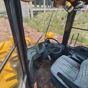 Chargeuse sur pneus Komatsu 380 d'occasion, 16 tonnes, godet de 3 m³, marque japonaise d'origine, matériel de construction d'occasion, faible nombre d'heures, bon état - Product Image 4