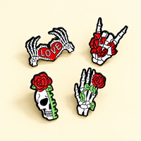 Pins en émail promotionnels sur le thème de l'anime, badges en métal en alliage de zinc personnalisés avec motifs de dessins animés, fournisseur en gros de pins de revers en émail souple et dur, cadeaux