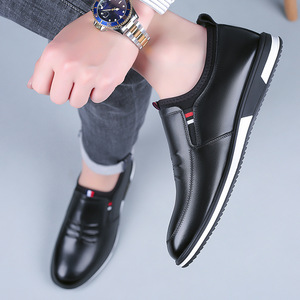 Mocassins blancs pour hommes à bout rond, à enfiler, avec doublure en maille respirante, semelle extérieure en caoutchouc, couleur unie, chaussures décontractées de conduite - Product Image 4