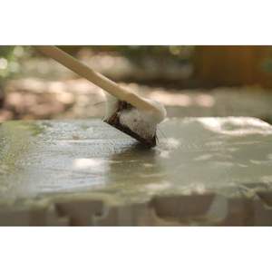 Cepillo para fregar pisos con cerdas de fibra de palma marrón de 5.5 pulgadas, mango de plástico color canela de 14.5 pulgadas - Product Image 4