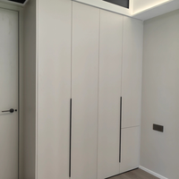 Armoire de rangement avec poignées, porte à charnières, style minimaliste, MDF blanc, dressing, style mid-century