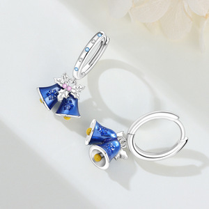 ต่างหูห่วงสีขาวทองแดงประดับระฆังสีน้ำเงิน ขายส่ง ต่างหูห่วงดีไซน์เฉพาะระดับไฮเอนด์สำหรับผู้หญิง - Product Image 4