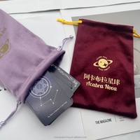 Pochette en velours flanelle douce avec cordon de serrage, personnalisable avec logo estampé or, idéale pour cartes de tarot, bijoux, accessoires et rangement de cadeaux (petite et moyenne taille)