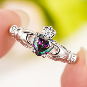 Anello con design a cuore e arcobaleno, stile dolce, per donna - Product Image 5