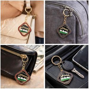 Porte-clés en métal émaillé personnalisés pour club d'aventuriers Pathfinder, fabriqués en usine depuis 14 ans, collection 2026 - Product Image 2