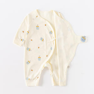 Pelele Enterizo Sin Costuras <span class=keywords><strong>para</strong></span> Recién Nacidos de Otoño e Invierno, Lindo Traje de Gateo de Puro Algodón Inspirado en Traje de Monje con Botones y Velcro - Product Image 3