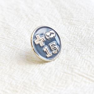 Badges et épingles en métal émaillé dur de haute qualité, écologiques, avec logo personnalisé - Fournisseur en gros d'épingles de revers en métal à bas prix - Product Image 3