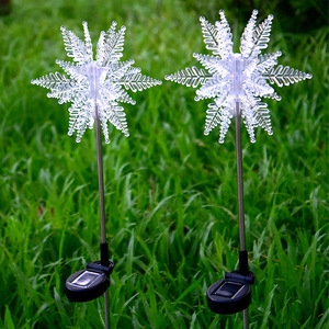 Luces solares con forma de copo de nieve, lámpara decorativa LED para exteriores, impermeable, para jardín, patio, villa - Product Image 3