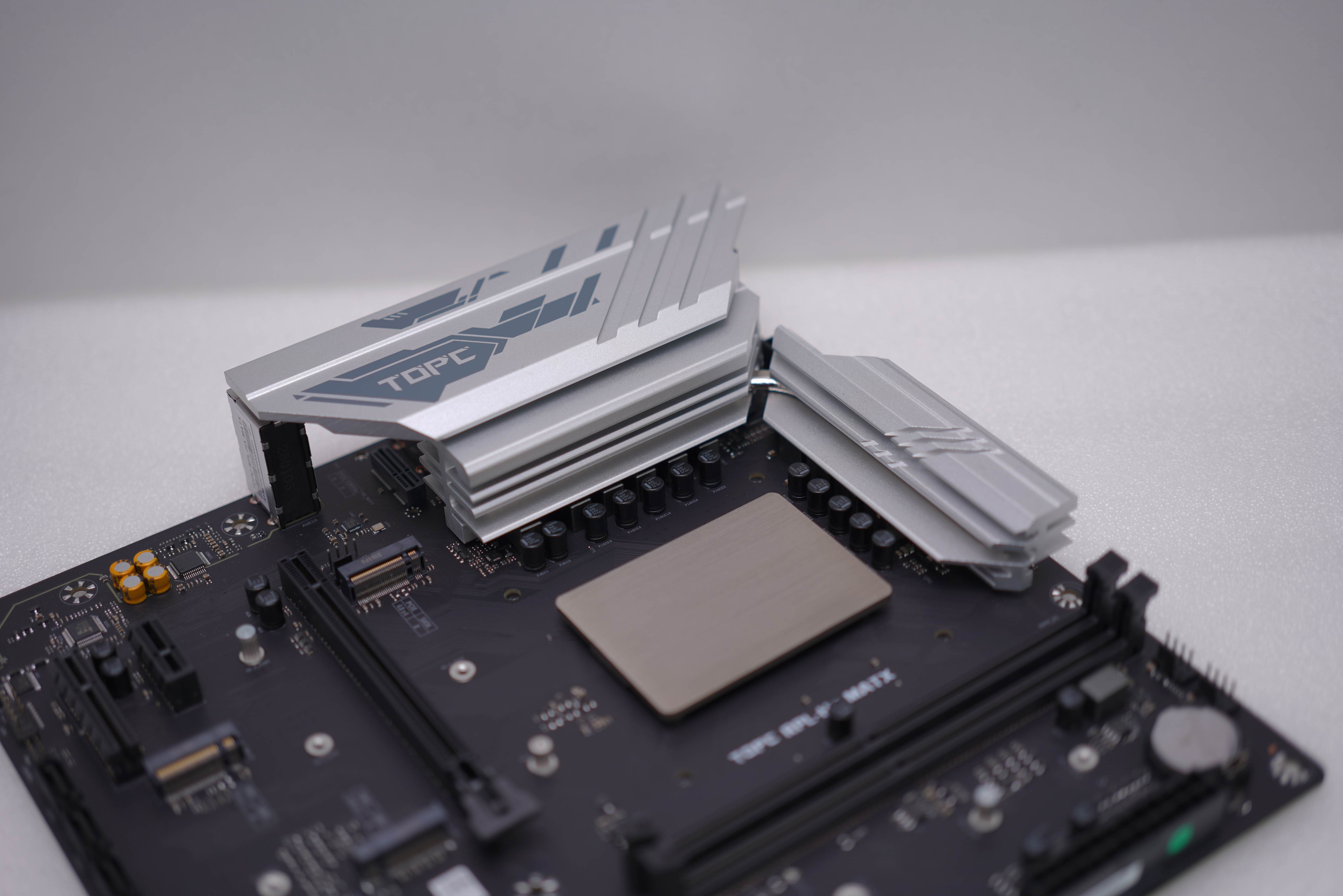 Wholesale TOPC I9-13980HX 24-Core 32-Thread DDR4 Home Business