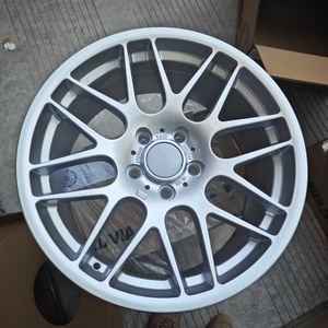 Nuevas <span class=keywords><strong>llantas</strong></span> multirradio YQ <span class=keywords><strong>E46</strong></span> M3 CSL E36 E38 E39 F10 F30 5x120 de <span class=keywords><strong>18</strong></span>-19 pulgadas de aleación de aluminio fundido en color plata para <span class=keywords><strong>BMW</strong></span> - Product Image 4