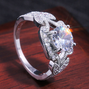 Anello a forma di foglia con diamante imitazione, elegante gioiello da donna per matrimonio e fidanzamento - Product Image 6