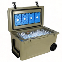 Glacière thermique rotomoulée à roulettes, portable et réutilisable, pour glace sèche, 55QT, isolée, avec ouvre-bouteille moderne, pour canettes, pêche et aliments
