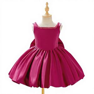 Vestido de niña con falda esponjosa adornada con cuentas, lazo y flores, estilo princesa. - Product Image 1