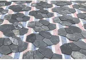 Dalles de pavage en ardoise naturelle fendue avec des fissures de glace, écologiques, durables, noires et rouillées pour la cour et le jardin de la villa - Product Image 5