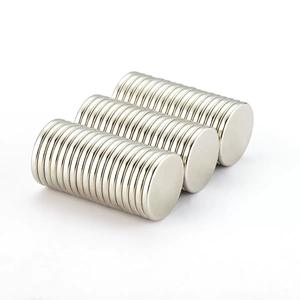 10x1.5 מ "מ n35 neodymium מגנטים 10 x1.5 מ" מ aimant דיסק חזק סופר 3/8 אינץ x 1/16 אינץ 'x אינץ מצופה ניקל 10*1.5 מ "מ - Product Image 5