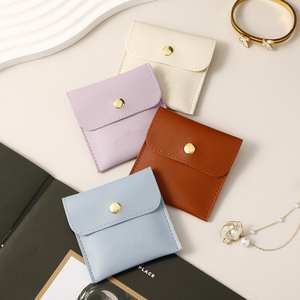 Pochette de rangement pour bijoux en cuir PU personnalisé avec boucle carrée et logo, sac de rangement à fermeture à pression pour bagues et colliers - Product Image 2