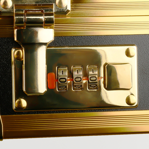 Maletín de Barbero Más Vendido de Aluminio de Calidad Superior <span class=keywords><strong>para</strong></span> Herramientas de Peluquería con Contraseñas en Dorado - Product Image 4