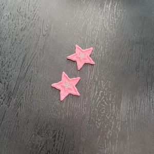 Breloques en métal de créateur avec logo, incrustées, polyvalentes pour la décoration de vêtements, accessoires capillaires, pinces à cheveux, serre-têtes et coques de téléphone - Product Image 5
